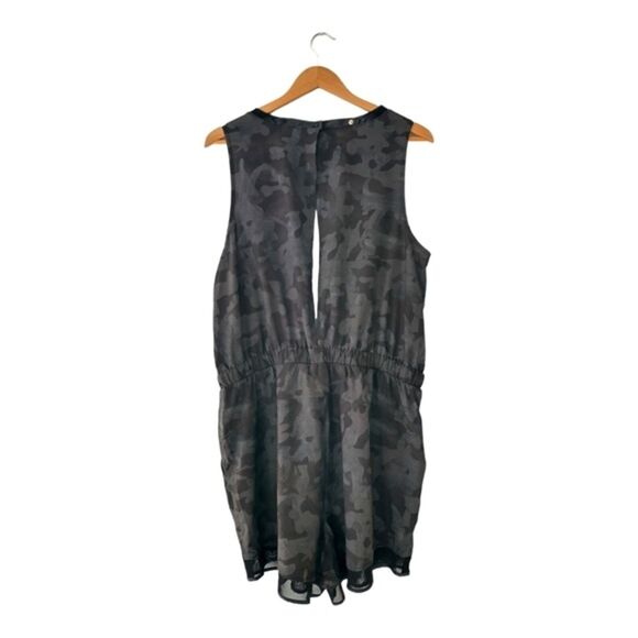 Zella Women's Short Set Large Camo Performance Workout Gym Athletic Comfortable - Picture 3 of 12